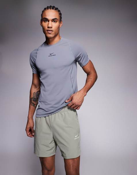 Nike - Pro ADV Training - 6 inch short met logo in groen - view 1