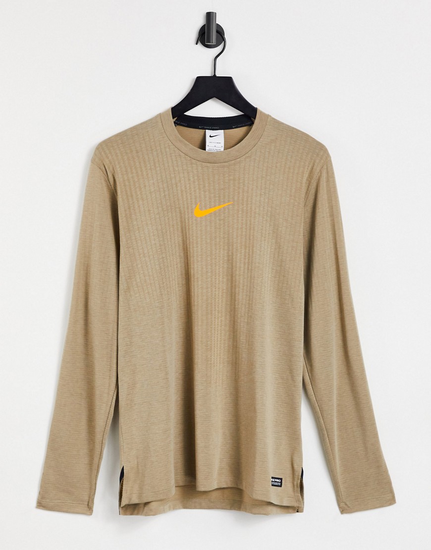 Nike - Pro Collection Advanced Training - T-shirt met lange mouwen in bruin