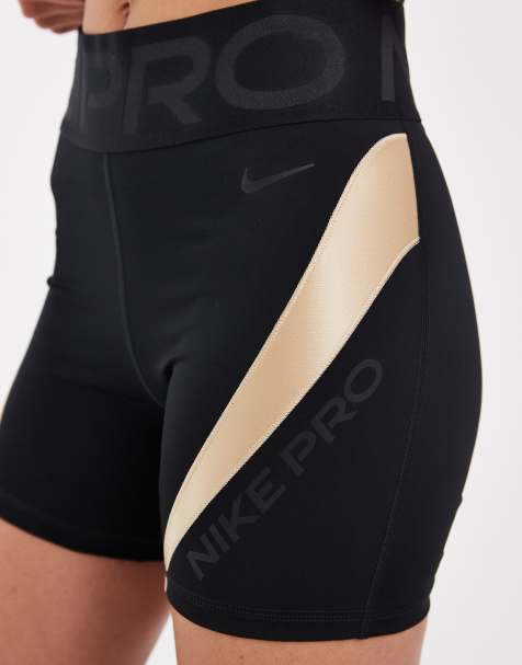 Nike Pro Dri-FIT Keely Hodgkinson 5-Inch-Short in Schwarz und Gold - view 1