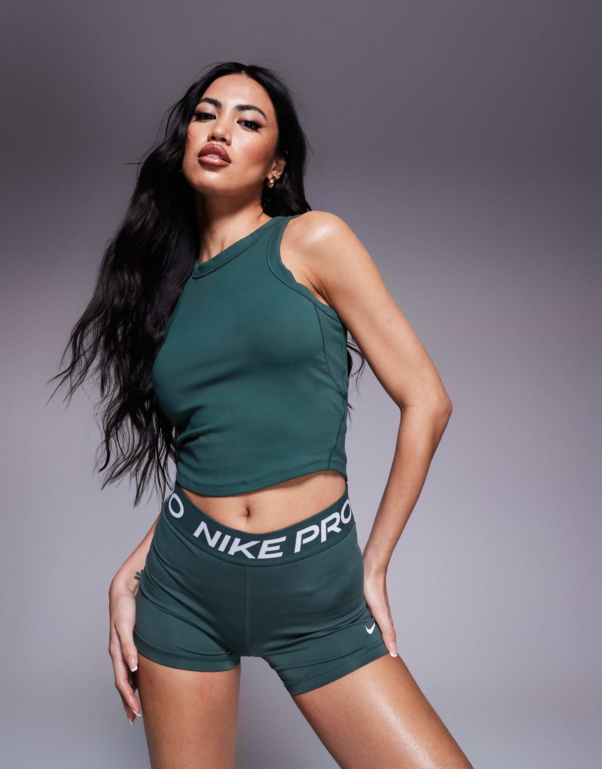 nike pro training 365 3-inch legging shorts in dark green