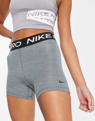 short moulant nike