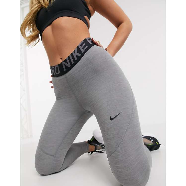 Nike Women's Pro Crop Plus Size Leggings