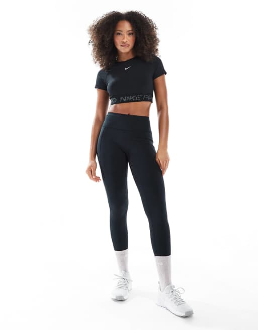 Nike Pro Training cropped T-shirt in black, 4 of 4
