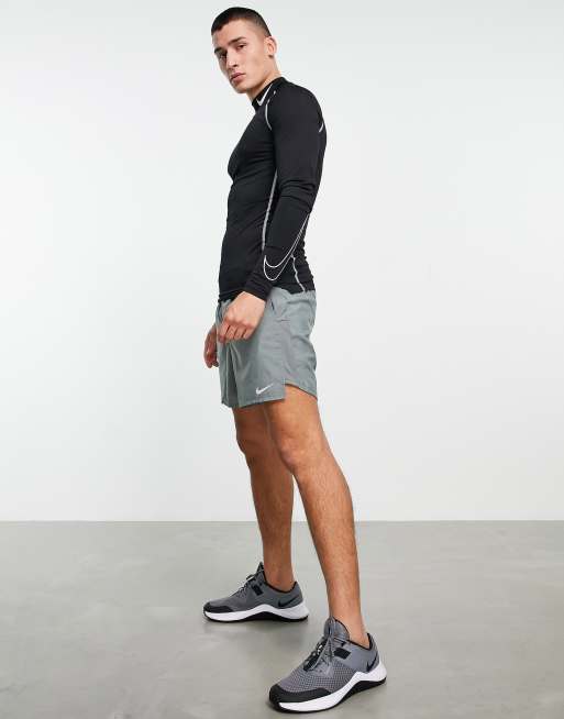 Nike Pro Training – Czarny dopasowany top z półgolfem i długimi rękawami z technologią Dri-FIT, 4 z 4