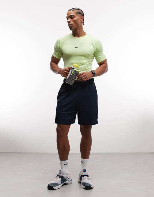 Nike Pro Training Dri-FIT t-shirt in green , 3 of 5