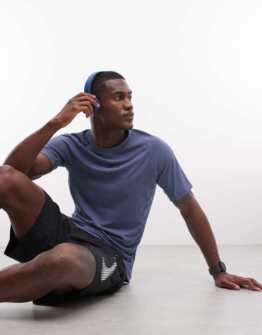 Nike Pro Training Dri-FIT t-shirt in navy, 3 of 5