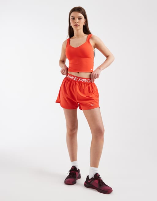 Nike Pro Training - Dri-FIT - Top largo rojo de tirantes con sujetador incorporado, 2 de 4