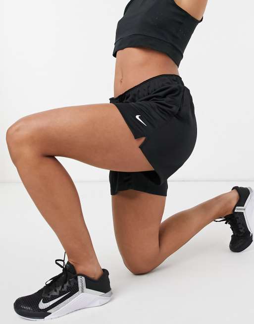 Nike women's dry outlet attack shorts