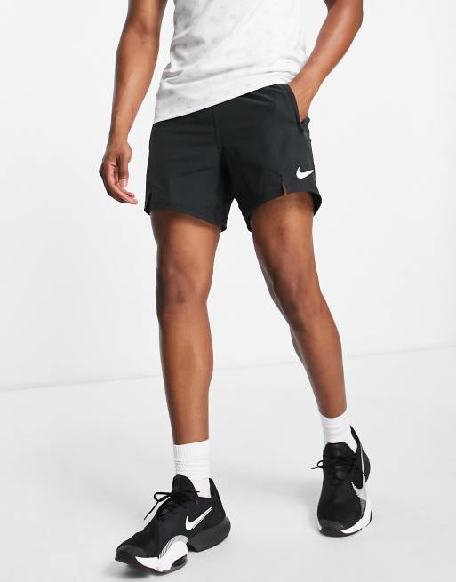 Nike – Pro Training Flex – Czarne szorty o długości 6 cali