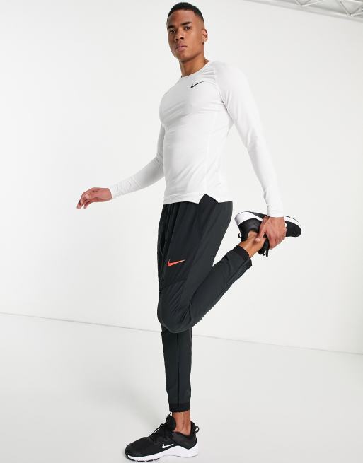 Sous-vêtements. Nike BE