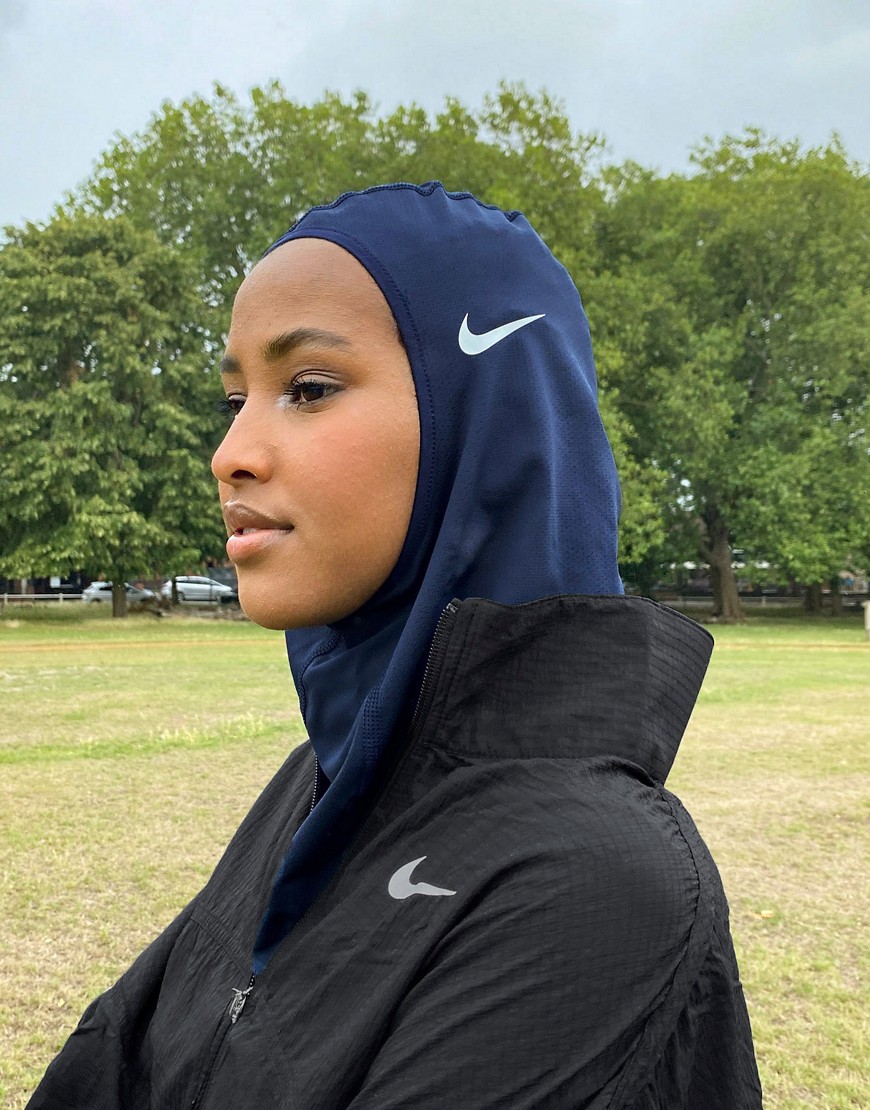 Nike - Pro Training - Hijab 2.0 in marineblauw