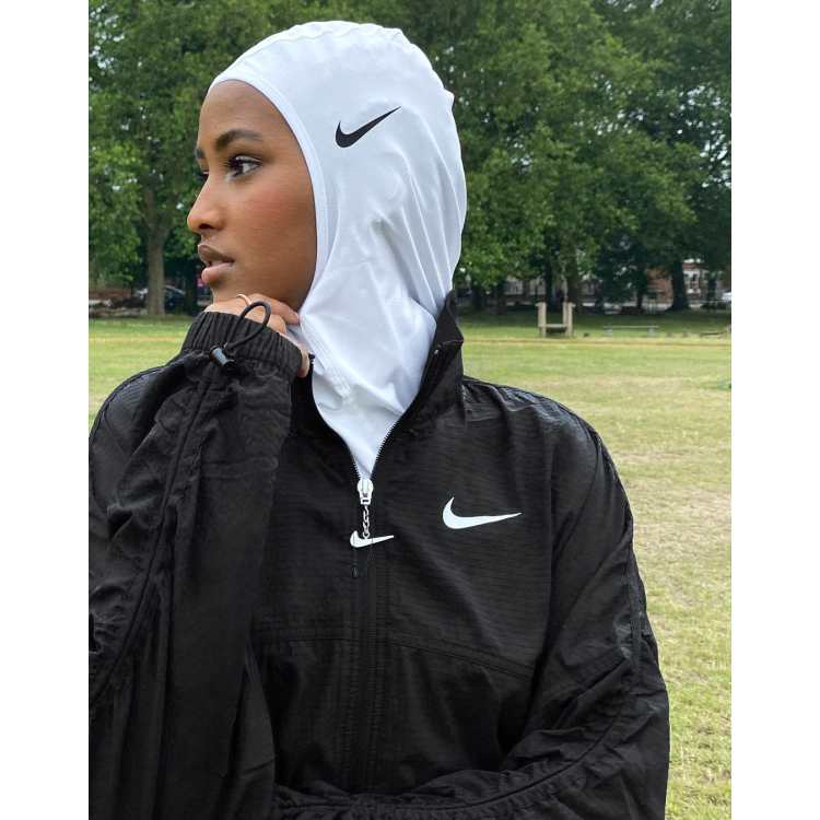 Nike Pro Training hijab 2.0 in white