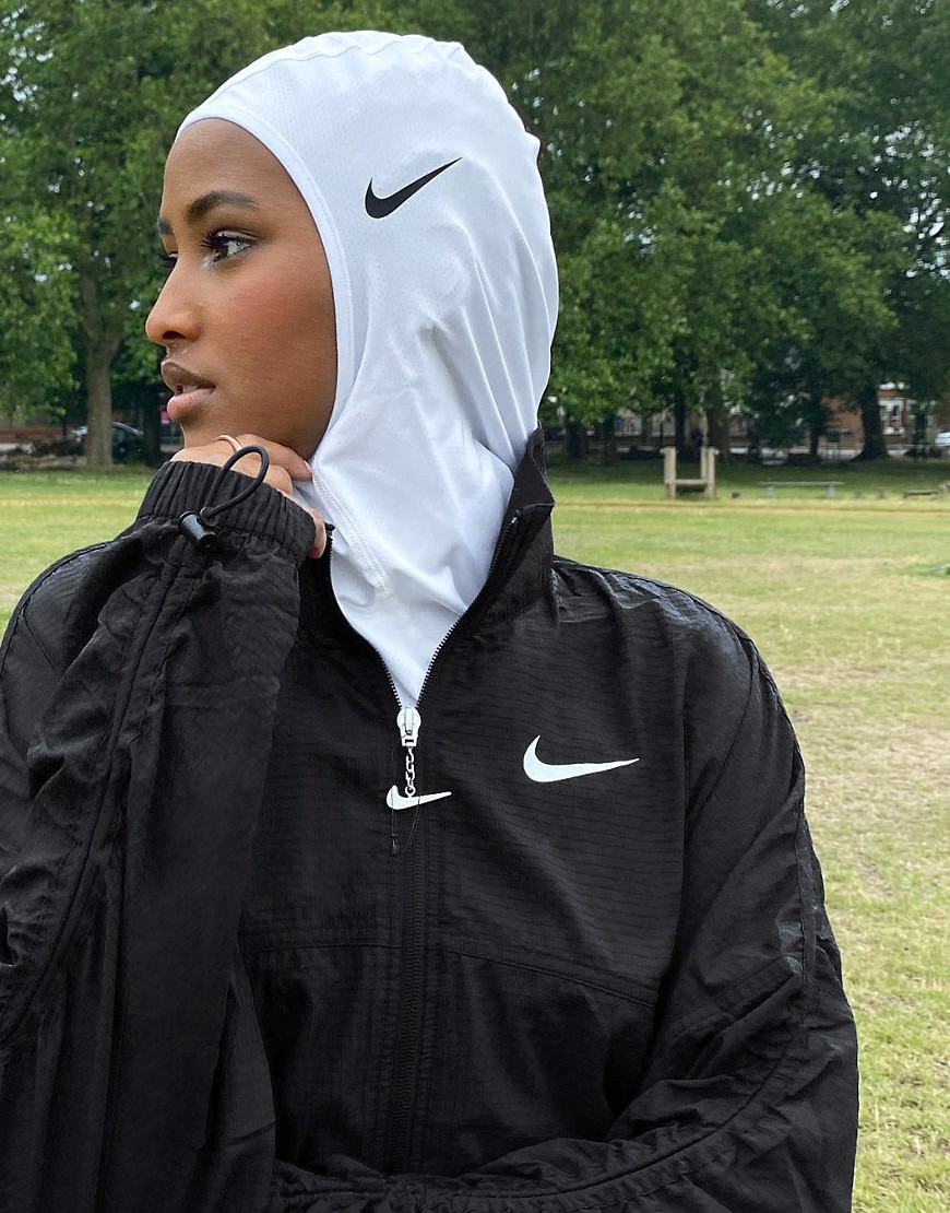 Nike - Pro Training - Hijab 2.0 in wit