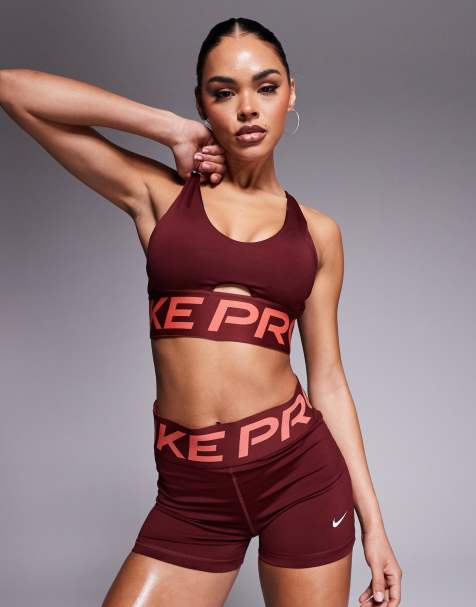 Nike Pro Training - Indy Dri-FIT - Diep uitgesneden sport bh met lichte ondersteuning in bordeauxrood - view 1