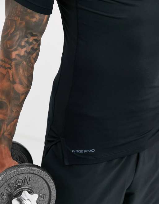 Nike Pro Training - T-shirt base layer nera, 3 di 4