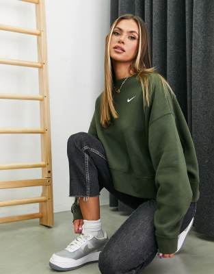 Nike pullover fleece sweatshirt in 