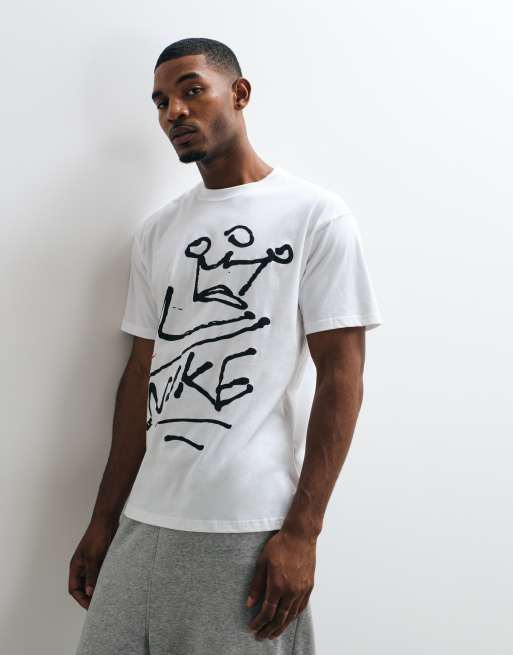 Nike Quickstrike graphic T-shirt in white and black, 2 of 5