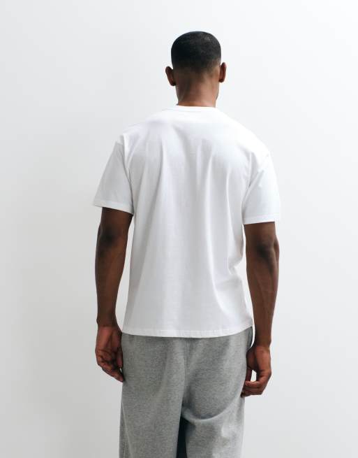 Nike Quickstrike graphic T-shirt in white and black, 5 of 5