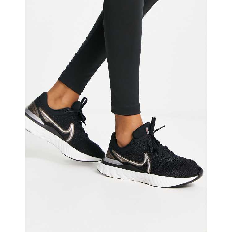 Womens black sale flyknit trainers