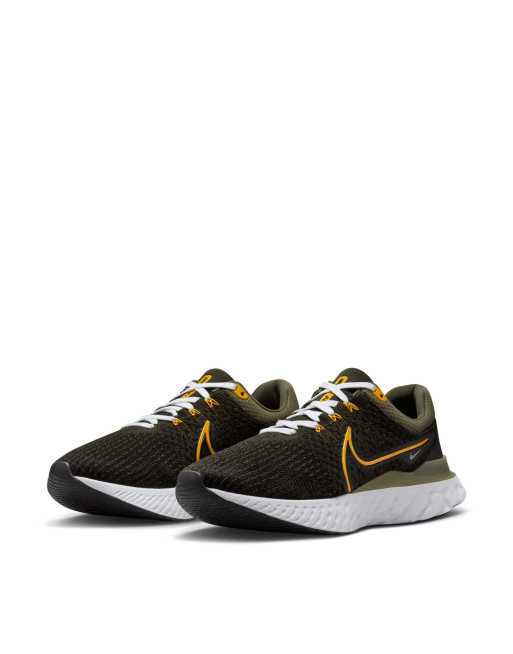 Women's epic react flyknit running shoes - black/metallic outlet gold