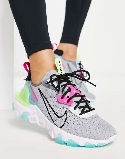 Nike - React Vision - Sneakers i ulvegrå og pink blanding