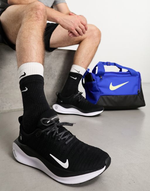Nike - ReactX Infinity Run 4 - Sneakers in zwart en wit