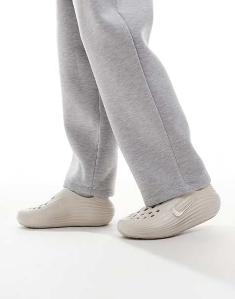 Nike ReactX Rejuven8 clogs in light pink - view 1