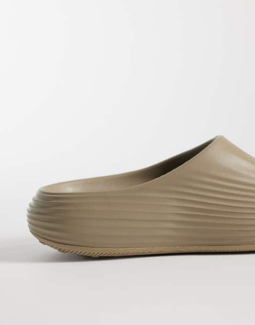 Nike ReactX sliders in beige, 4 of 4