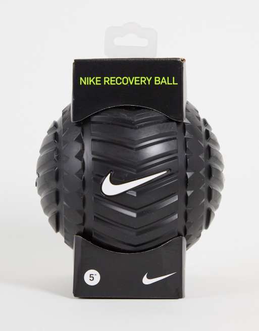 Discriminatie Ontdekking Bangladesh Nike recovery ball in black | ASOS