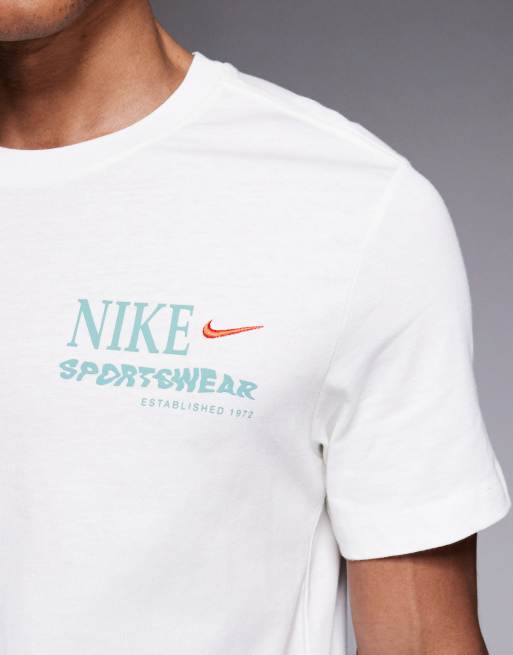 Nike Reef Encounters graphic t-shirt in white, 5 of 5