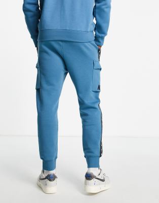 nike cargo joggers for men