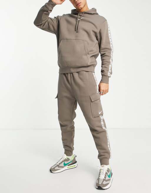 Nike fleece best sale pants olive grey