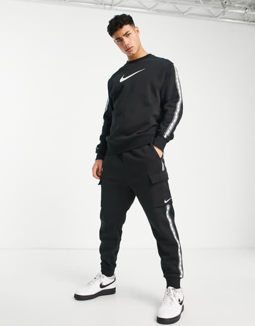 Nike Repeat Pack Fleece Sweatshirt in Schwarz ASOS