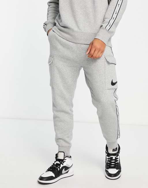 nike repeat pack jogger cargo à bande logo gris fer