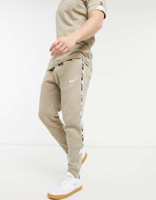 Nike best sale khaki sweatpants