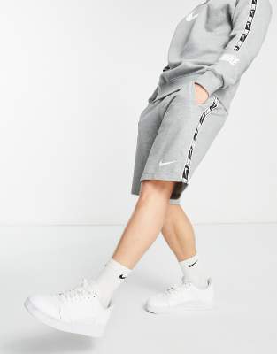 nike repeat fleece short