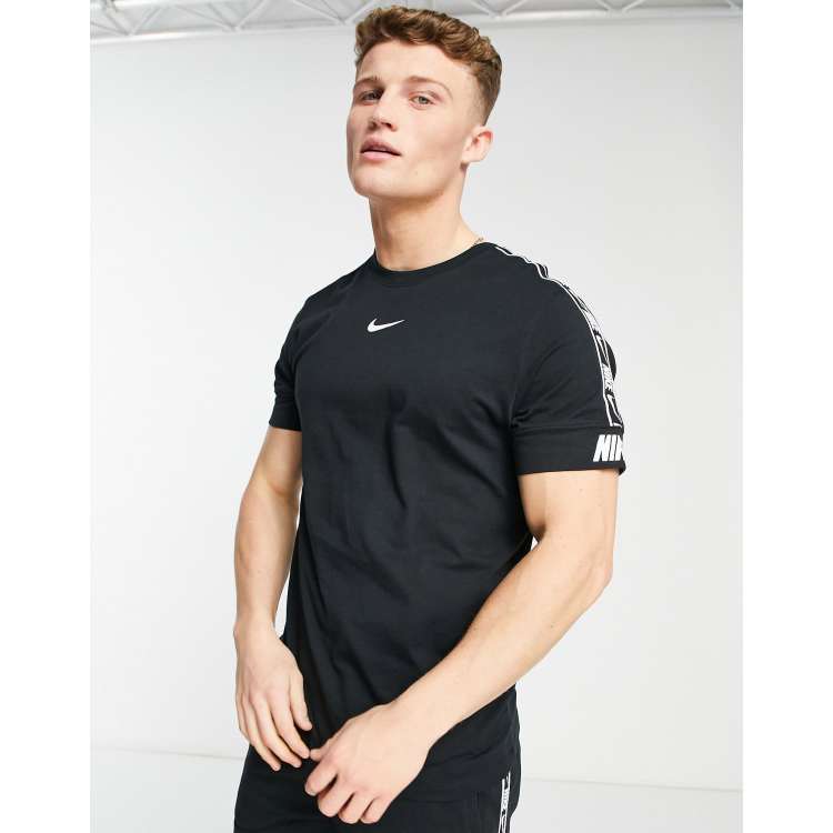 Pack Nike Repeat pour Homme. T-shirt + Short