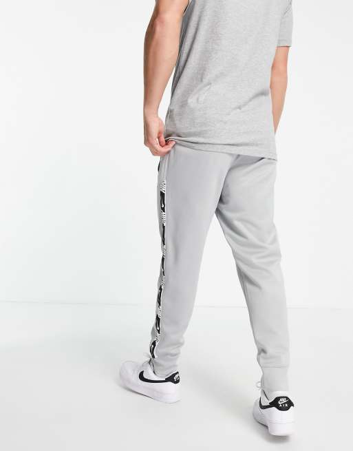 Nike repeat grey online joggers