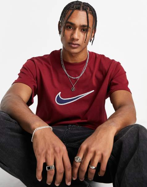 Nike – Retro – Czerwony gruby T-shirt z logo Swoosh - view 1