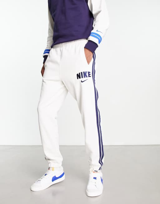 Nike store reissue joggers