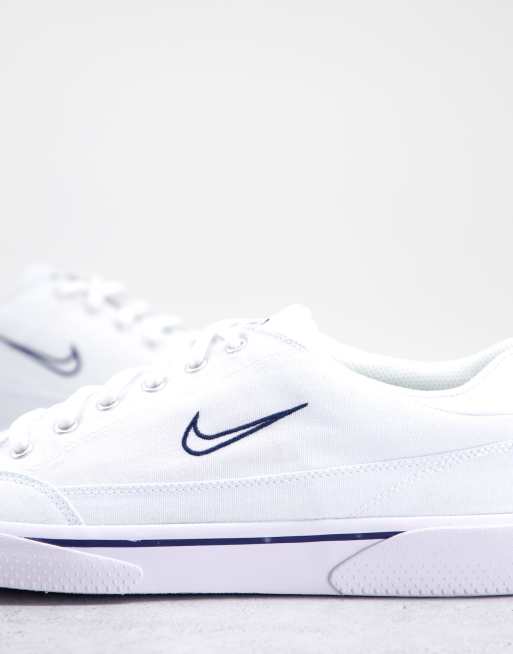 nike retro womens sneakers