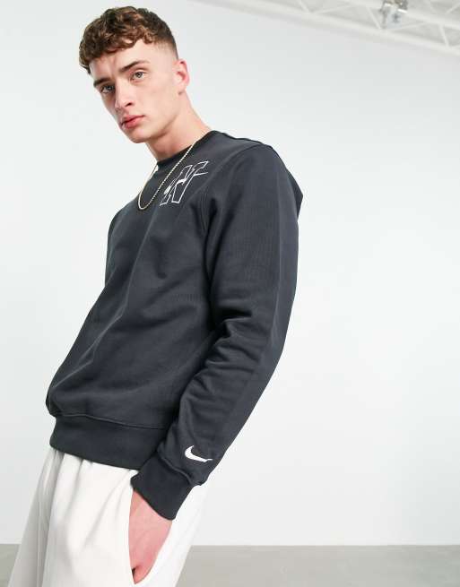 Nike washed logo online sweatshirt