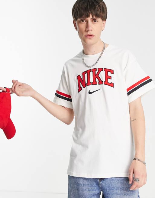 Nike pack t-shirt in sail/red | ASOS