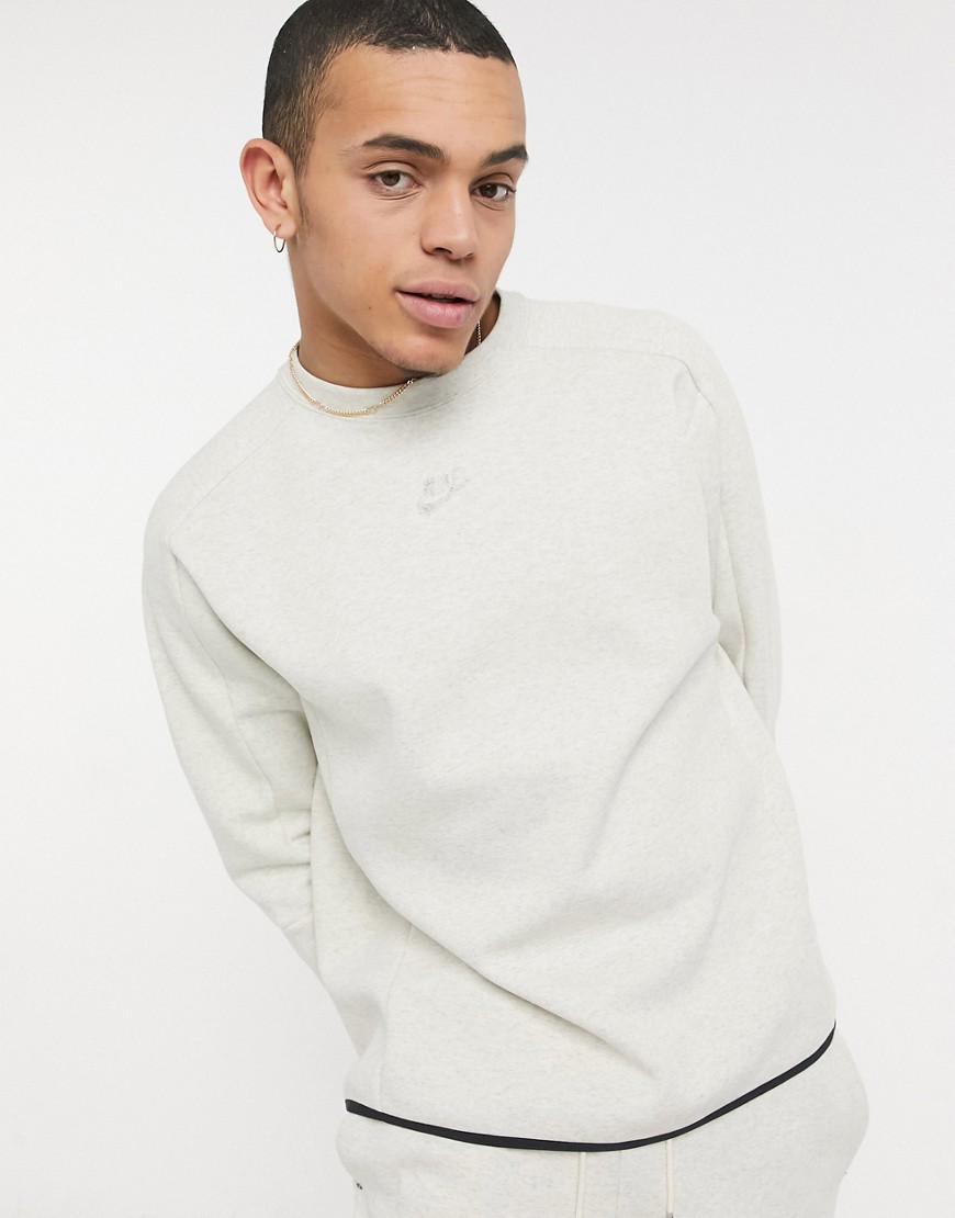 Nike - Revival - Sweater van tech fleece met ronde hals in wit
