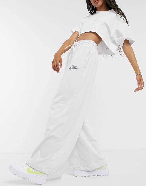 wide leg nike sweatpants