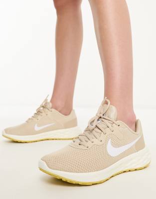 Nike best sale tanjun beige