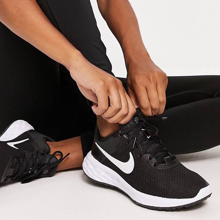 estático etc. Para construir Nike Revolution 6 Next sneakers in black and white | ASOS
