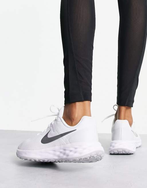 Nike Revolution 6 Next sneakers in white