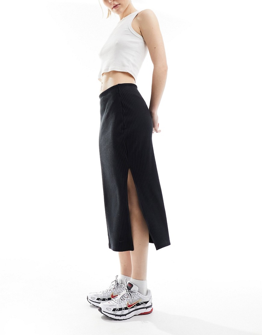 Nike ribbed midi skirt in black