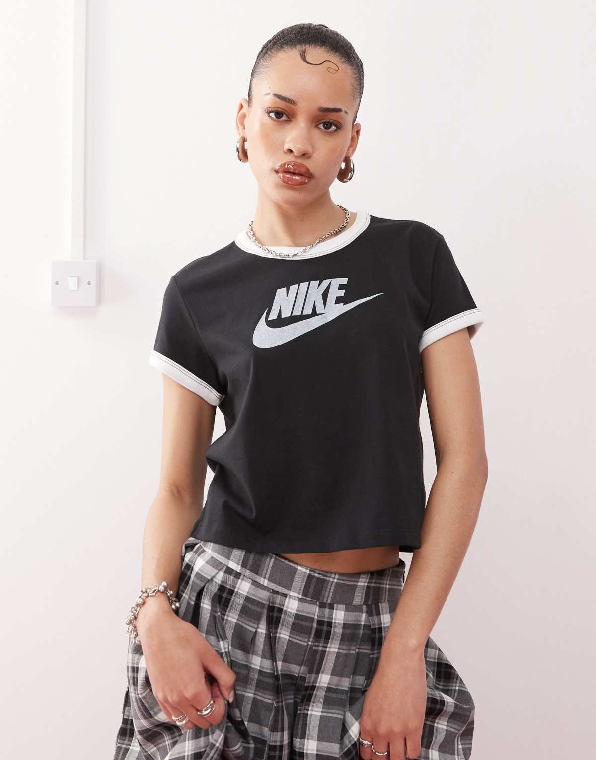 Nike Ringer Vintage baby t-shirt in black and white